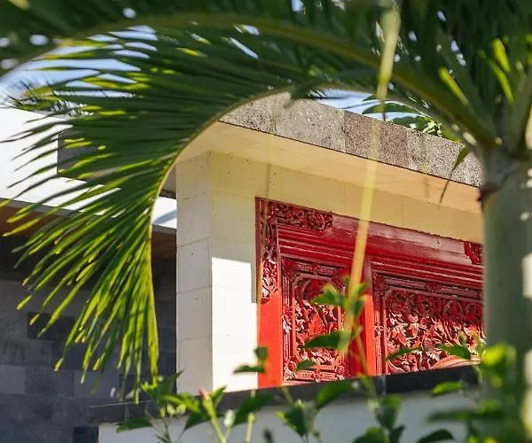 Le Chien Rouge Hotel 4*