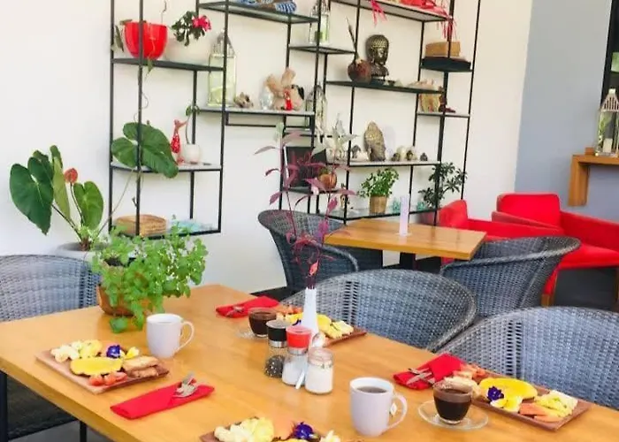 Le Chien Rouge Hotel